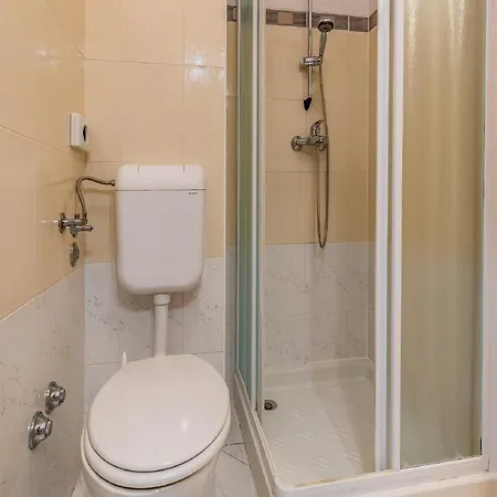 Apartment With Pool, Banjole